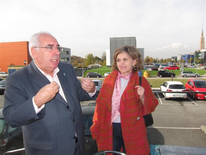 Vicente Álvarez Areces Y María Luisa Carcedo.