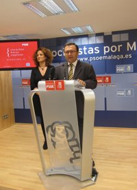 Heredia critica que Villalobos "haya estado tumbada a la bartola" y "no haya hecho nada" por Málaga