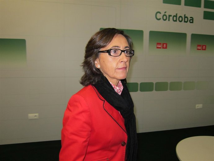 Rosa Aguilar En La Sede Del PSOE De Córdoba