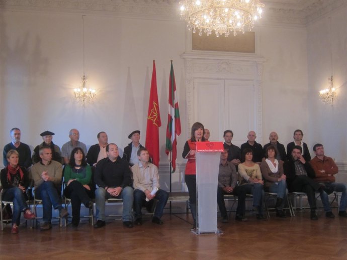 Maribi Ugarteburu Y Otros Dirigentes De La IA.