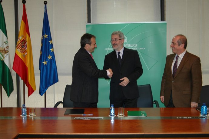 Firma Acuerdo De Innocompra