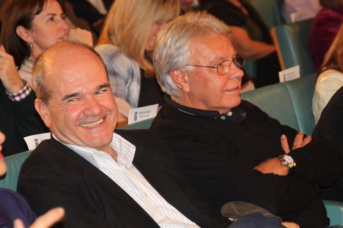 Felipe González Y Manuel Chaves En Un Acto En Cádiz