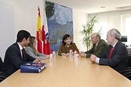 La Consejera De Sanidad Y El Alcalde De San Felices De Buelna 