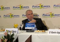 20N.- Guerra aboga por fusionar televisiones autonómicas hasta alcanzar un canal por CCAA