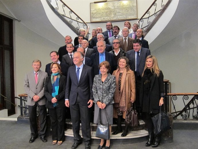Reunión González Pons Con Colegios Profesionales