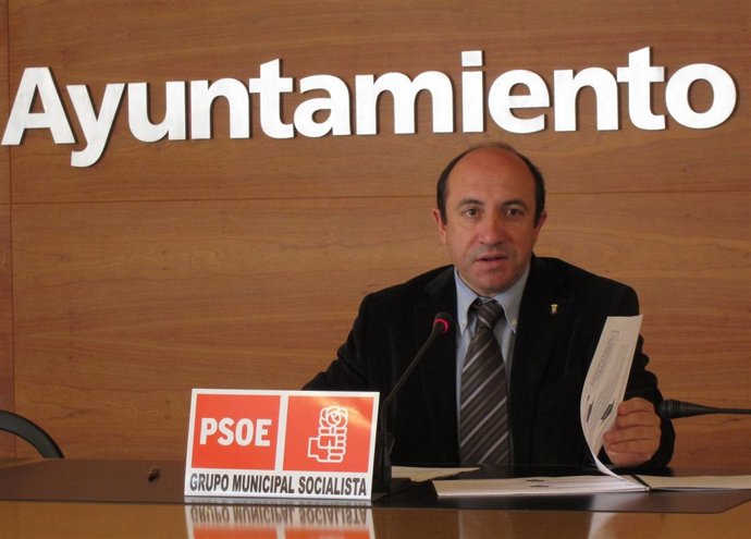 El Portavoz Socialista Vicente Urquía