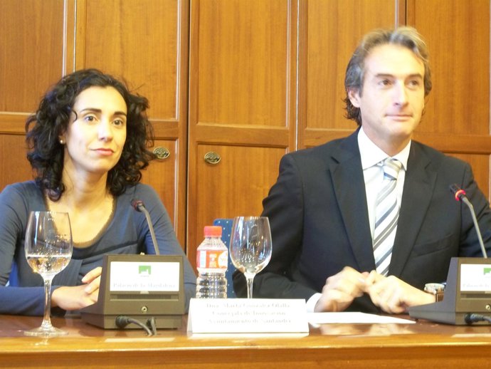 El Alcalde Y La Concejala De Innovación Presentan Smart Search