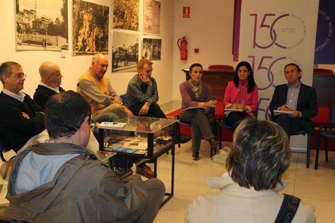 Reunión Con Responsables De Centros Y Padres