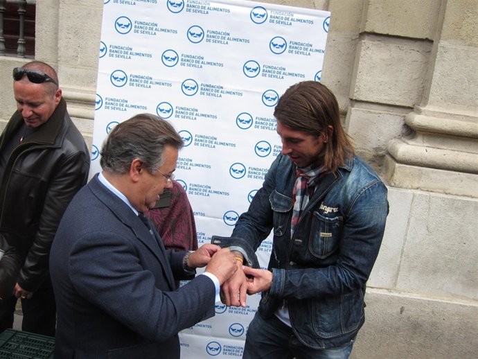 Zoido, Junto A Sergio Ramos En El Acto De Hoy 