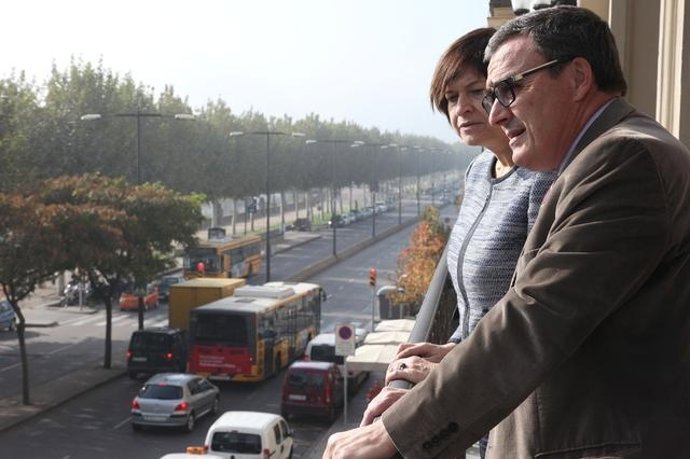 Al Alcalde De Lleida À.Ros Y La Delegada Del Gobierno M.García