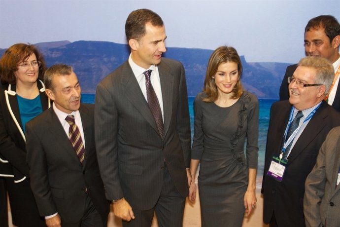 Los Príncipes De Asturias En El Stand De Canarias En La World Travel Market