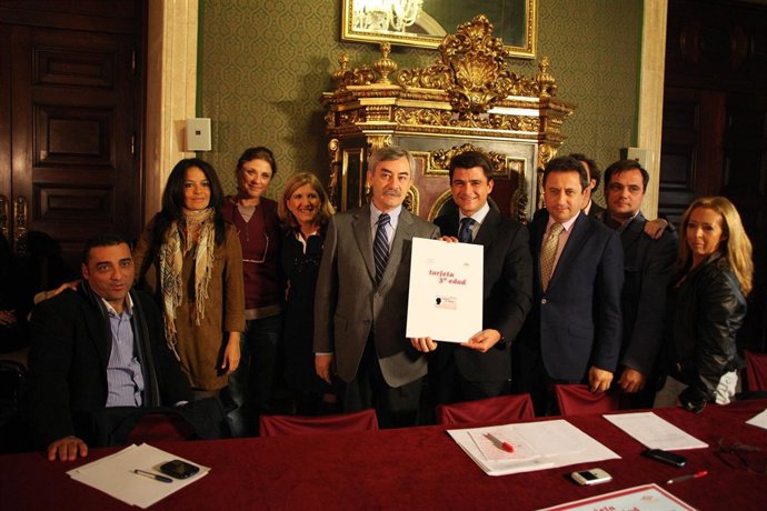 Reunión De Coordinación Para El Bonobús De Mayores En Los Distritos