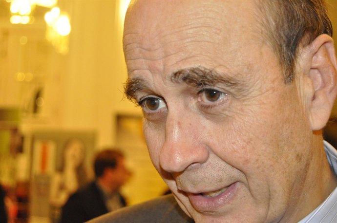 El Consejero Aragonés De Transportes, Rafael Fernández De Alarcón.