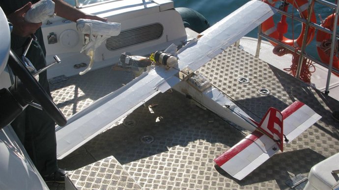 Avión De Aeromodelismo Intervenido.