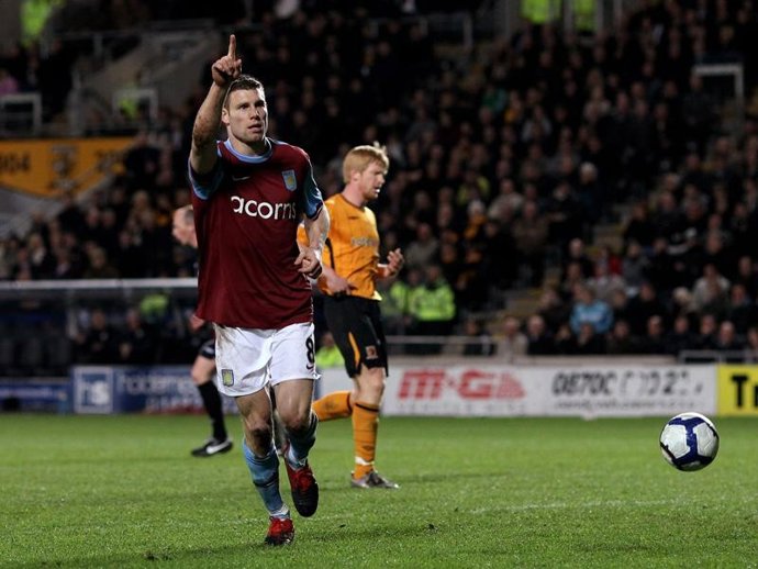 El Aston Villa vence al Hull