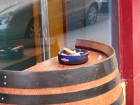 Los fumadores se ven en los bares de nuevo en un futuro cercano porque "hay esperanza de que la Ley se cambie"