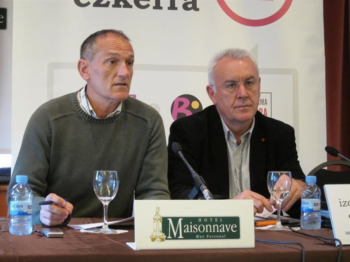 Pablo Archel Y Cayo Lara En Rueda De Prensa.