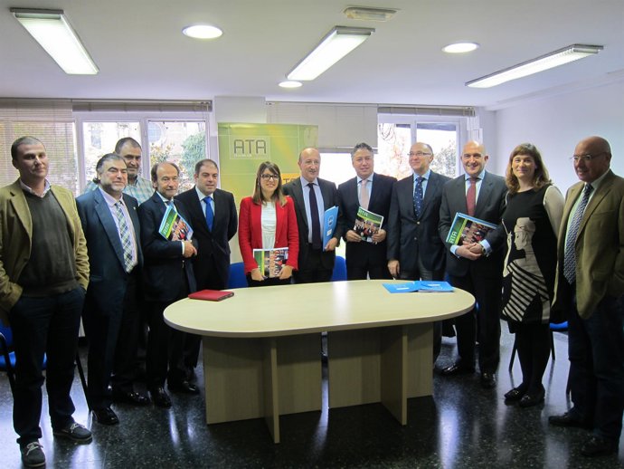 Reunión Entre Representantes De ATA Y El PP De Valladolid