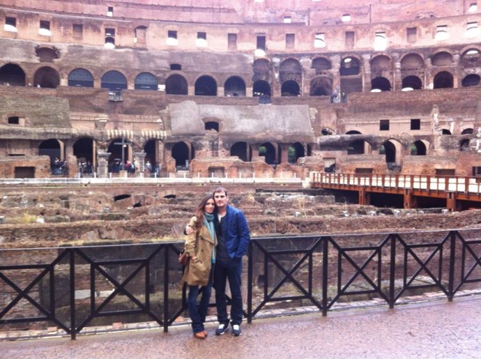 Iker Casillas Y Sara Carbonero En El Coliseo De Roma 