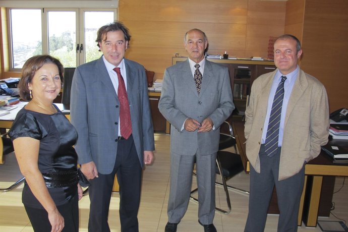 El Consejero De Obras Publicas Se Reune Con Integrantes De AEGI       