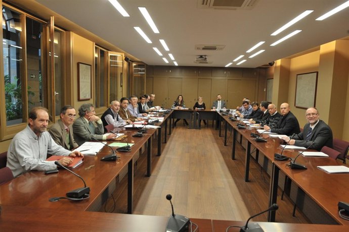 Asistentes A La Mesa Para La Reforma Del Reglamento Taurino