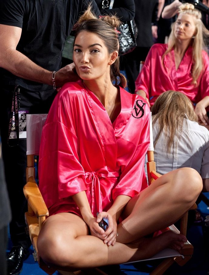 Imagen Modelo De Victoria's Secret En El Backstage