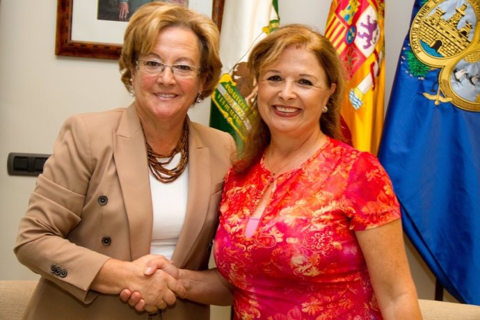 Guerrero Con La Presidenta De La Peña Flamenca Femenina.