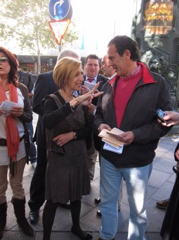 Candidata Upyd A Presidencia Gobierno, Rosa Díez, Con El 'Popular' Rafael Merino