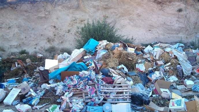 Imagen De Basura En Gredos