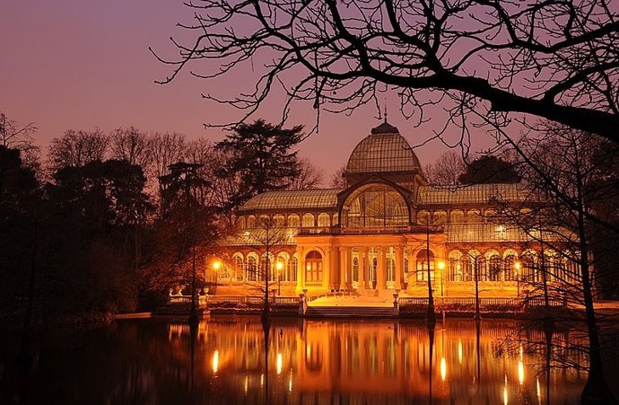 Palacio De Cristal Del Retiro (Madrid)