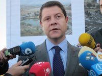 García-Page califica de "estrategia electoral" la subasta de coches oficiales que la Junta llevará a cabo en Toledo