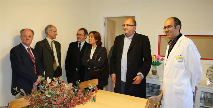 Visita A 'La Casita' Durante Su Inauguración.