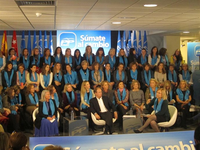 García Escudero, Rodríguez Salmones Y  Elorriaga, En Acto Con Mujeres