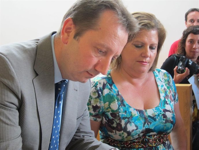 Manuel Recio Y Francisca Pérez Laborda