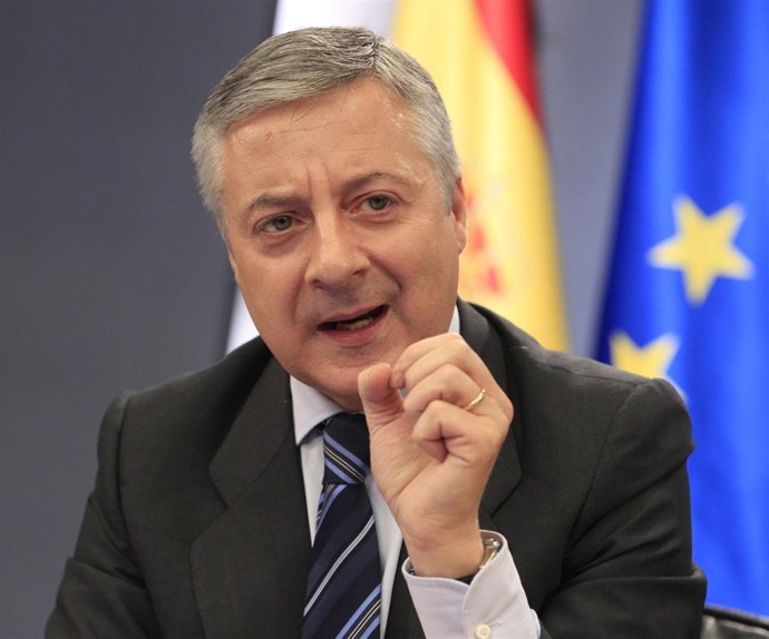 El Portavoz Del Gobierno Y Ministro De Fomento, José Blanco