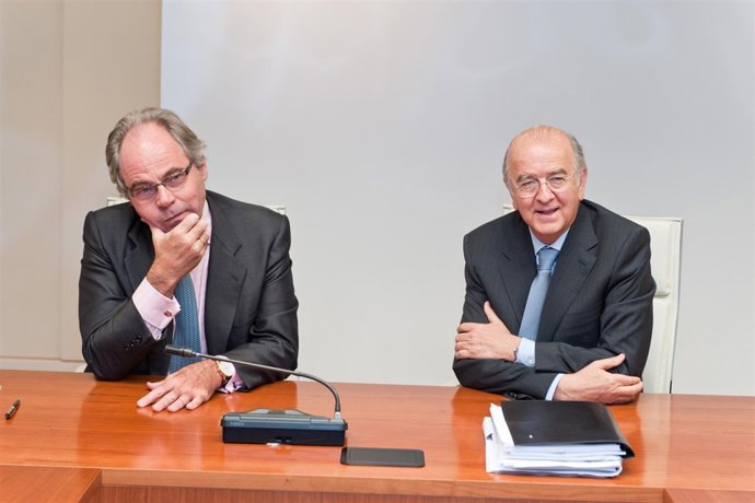 El Director General De Caser Ignacio Eyries, Y El Presidente De BMN, Carlos Egea