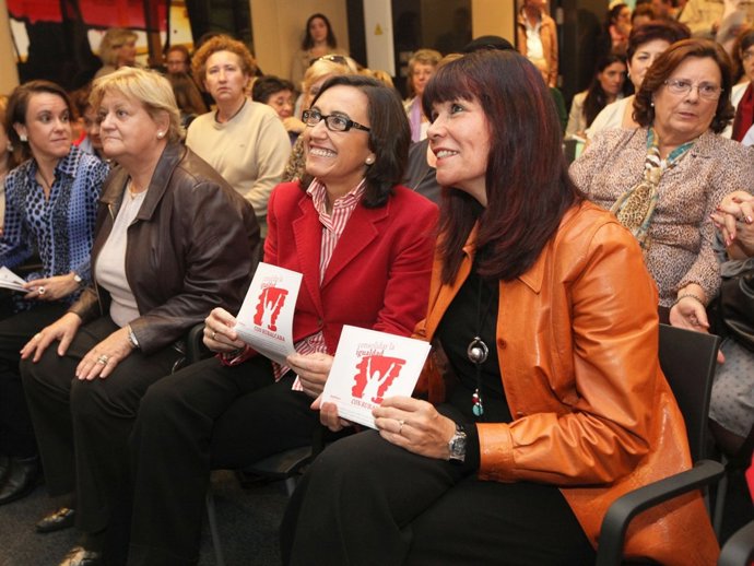 Aguilar Y Navarro Durante El Acto De Presentación De La Plataforma