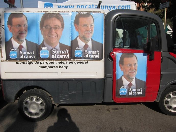 Furgoneta particular que promociona al PP en las elecciones generales