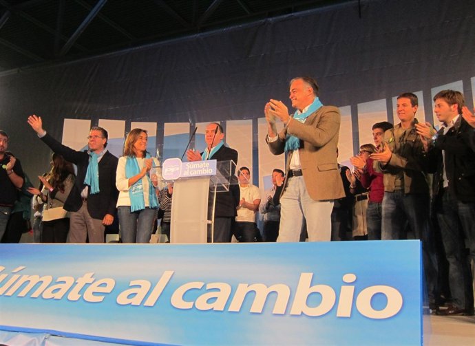 Pons Y Ana Mato En Un Mitin En Valdemoro