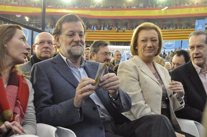 Rajoy. Junto A Rudi, En El Acto Central De Campaña