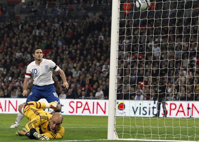 España Cae Ante Inglaterra