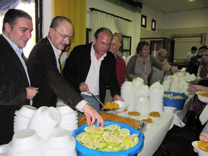 Monago, Bendodo Y Otros Dirigentes 'Populares' En La Paella