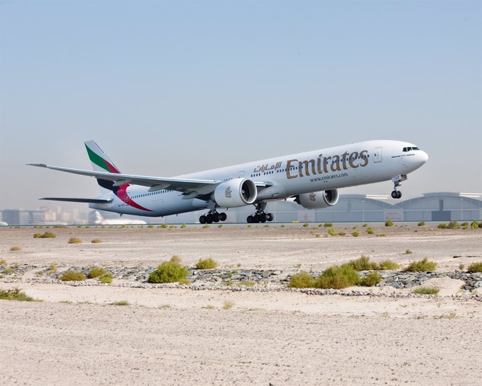 Emirates Airline 777-300ER 