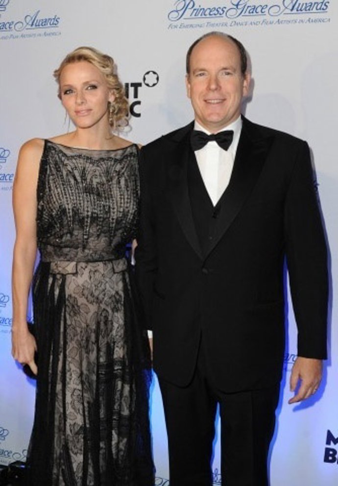 Imagen Web De Charlene Y Alberto De Monaco