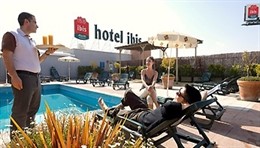 Imagen De La Terraza Del Ibis Granada