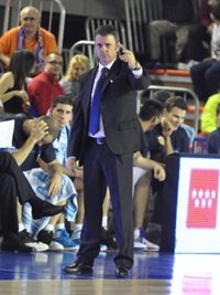 Baloncesto/Eurochallenge.- Fisac avisa sobre el Ewe Baskets Oldenburg: "Será un partido complicadísimo"