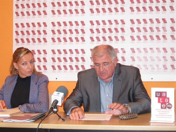 Mampel Y Landáburu En La Presentación 