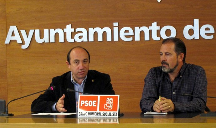 Urquía Y De La Fuente, En La Rueda De Prensa