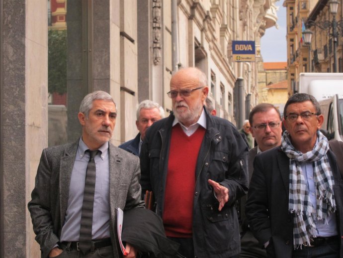 Llamazares Con Pallín Y Sánchez Ramos