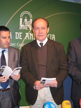 El Consejero De Medio Ambiente De La Junta, José Juan Díaz Trillo